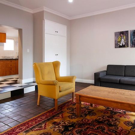 137 Murray Pensión Pretoria-Noord Exterior foto