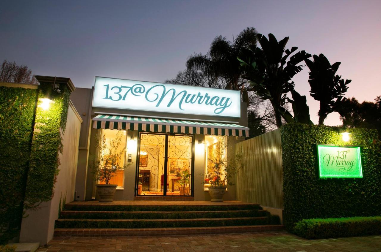 137 Murray Pensión Pretoria-Noord Exterior foto