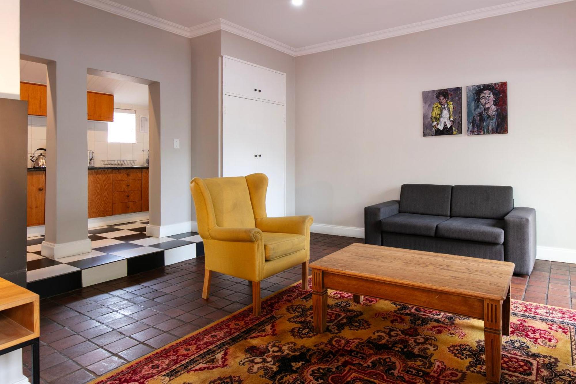137 Murray Pensión Pretoria-Noord Exterior foto